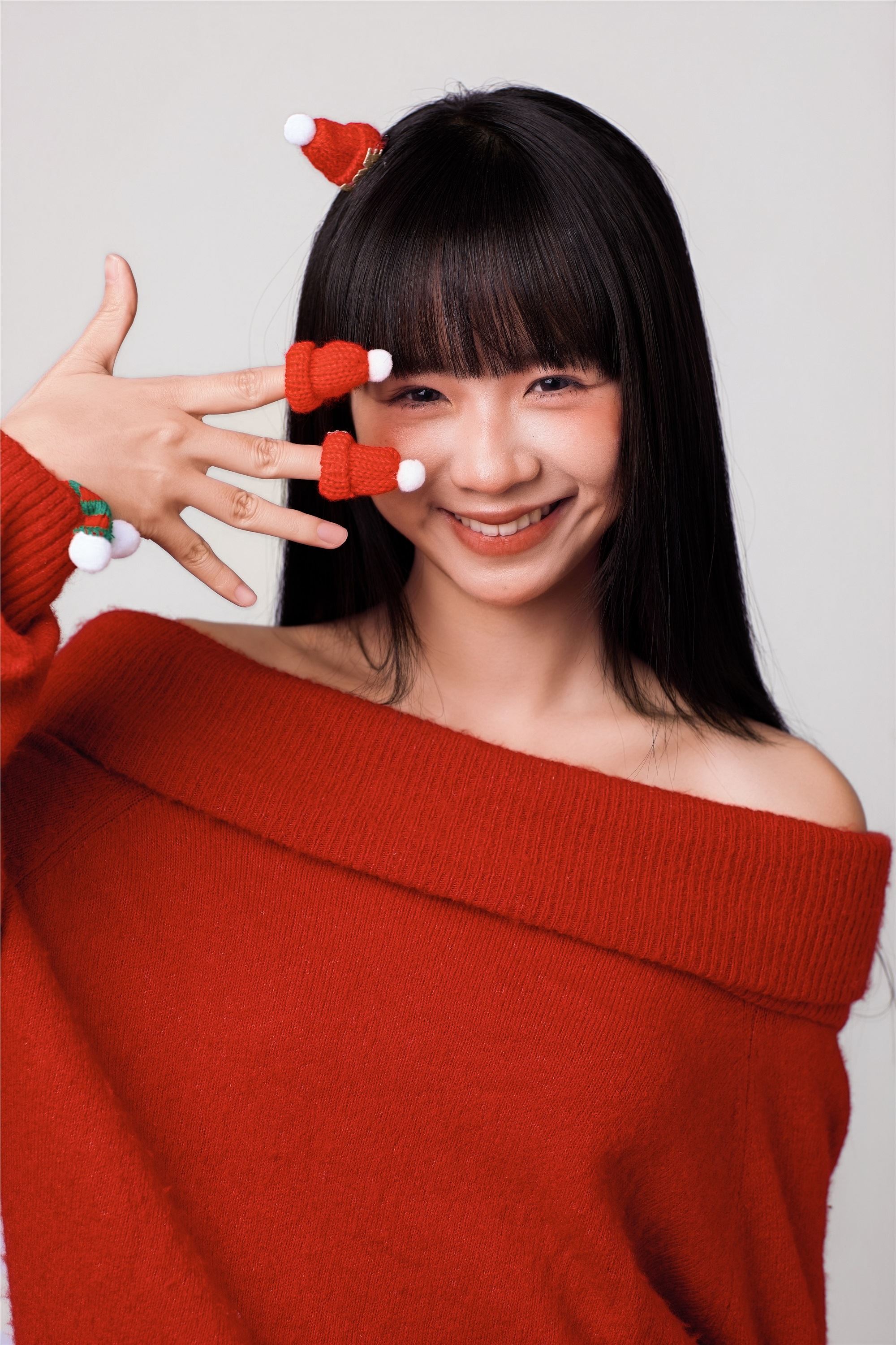 YITUYU艺图语 2025.02.01 红色圣诞 是三金呀